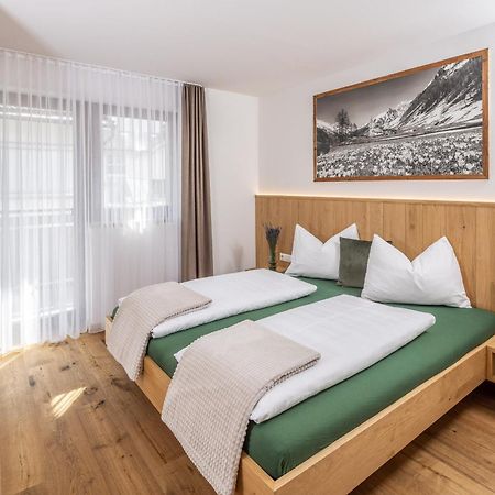 Zum Sonnentor App Larix Apartment Lutago Luaran gambar
