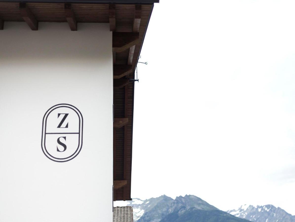 Zum Sonnentor App Larix Apartment Lutago Luaran gambar