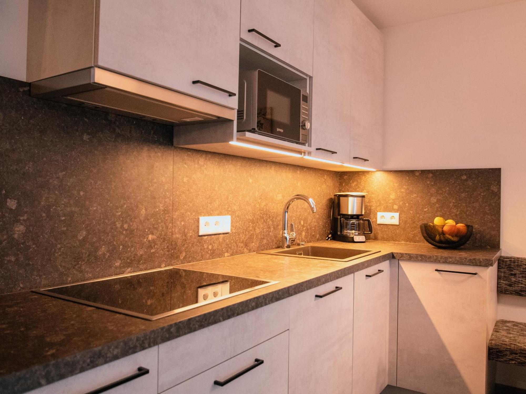 Zum Sonnentor App Larix Apartment Lutago Luaran gambar